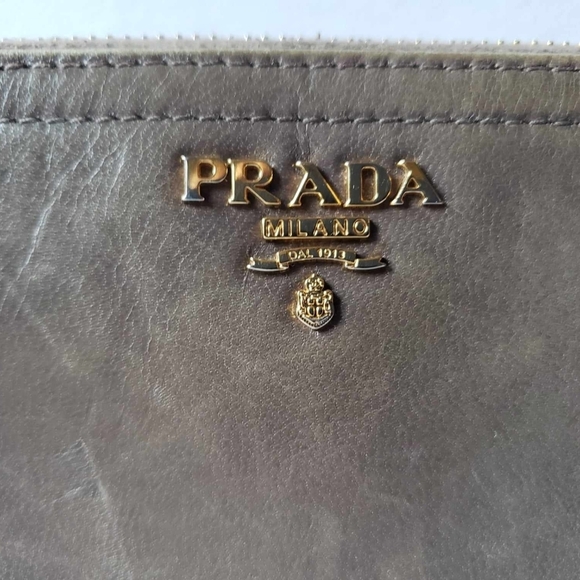 Authentic Prada Zippy Wallet - Picture 5 of 7